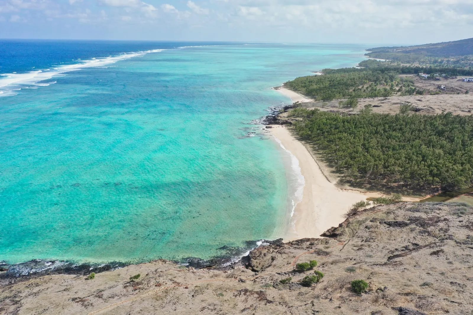 Côte des Graviers à Rodrigues, vue aérienne du littoral et du lagon turquoise