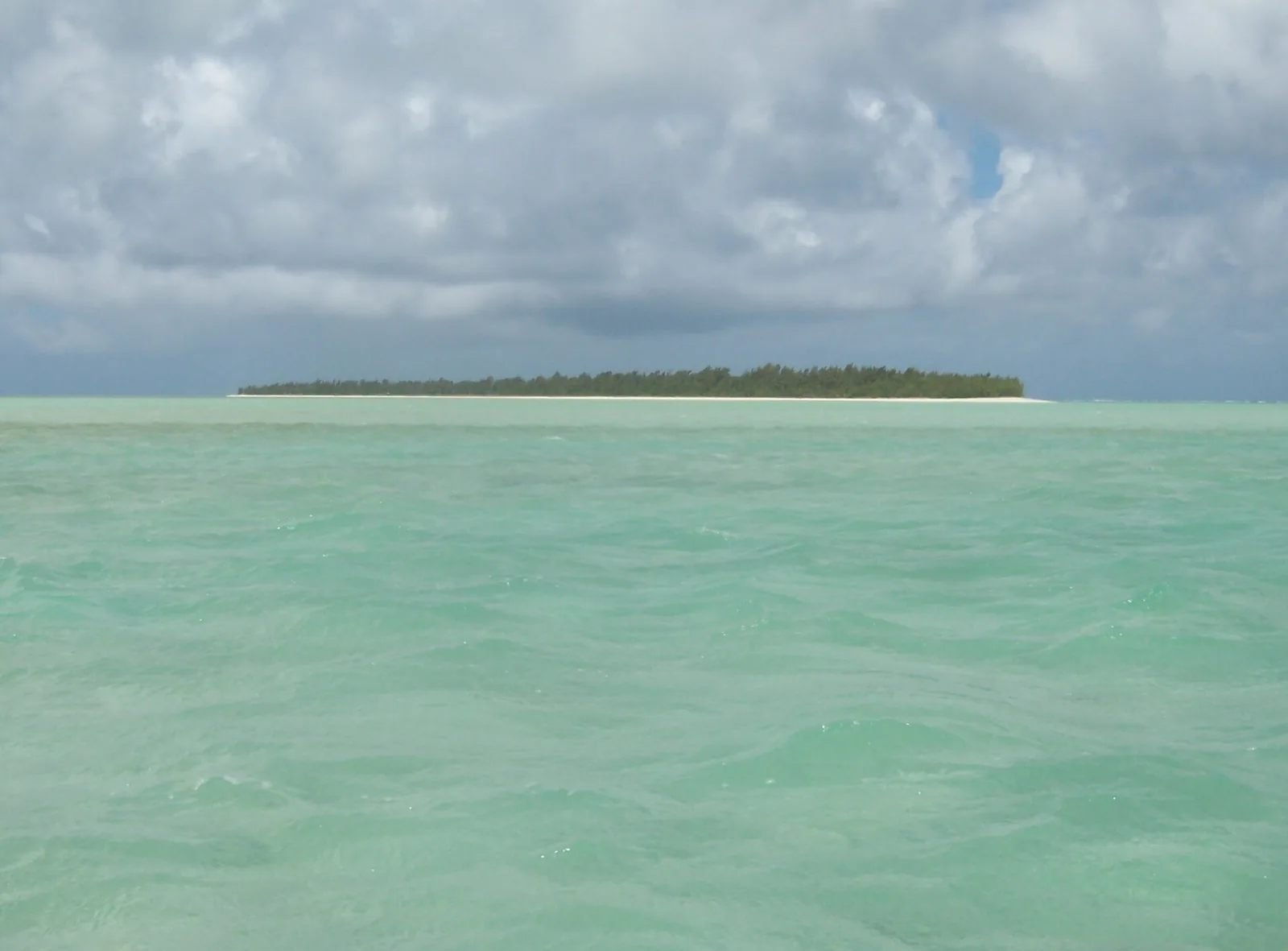 Île aux Cocos au large de Rodrigues, îlot posé sur le lagon turquoise