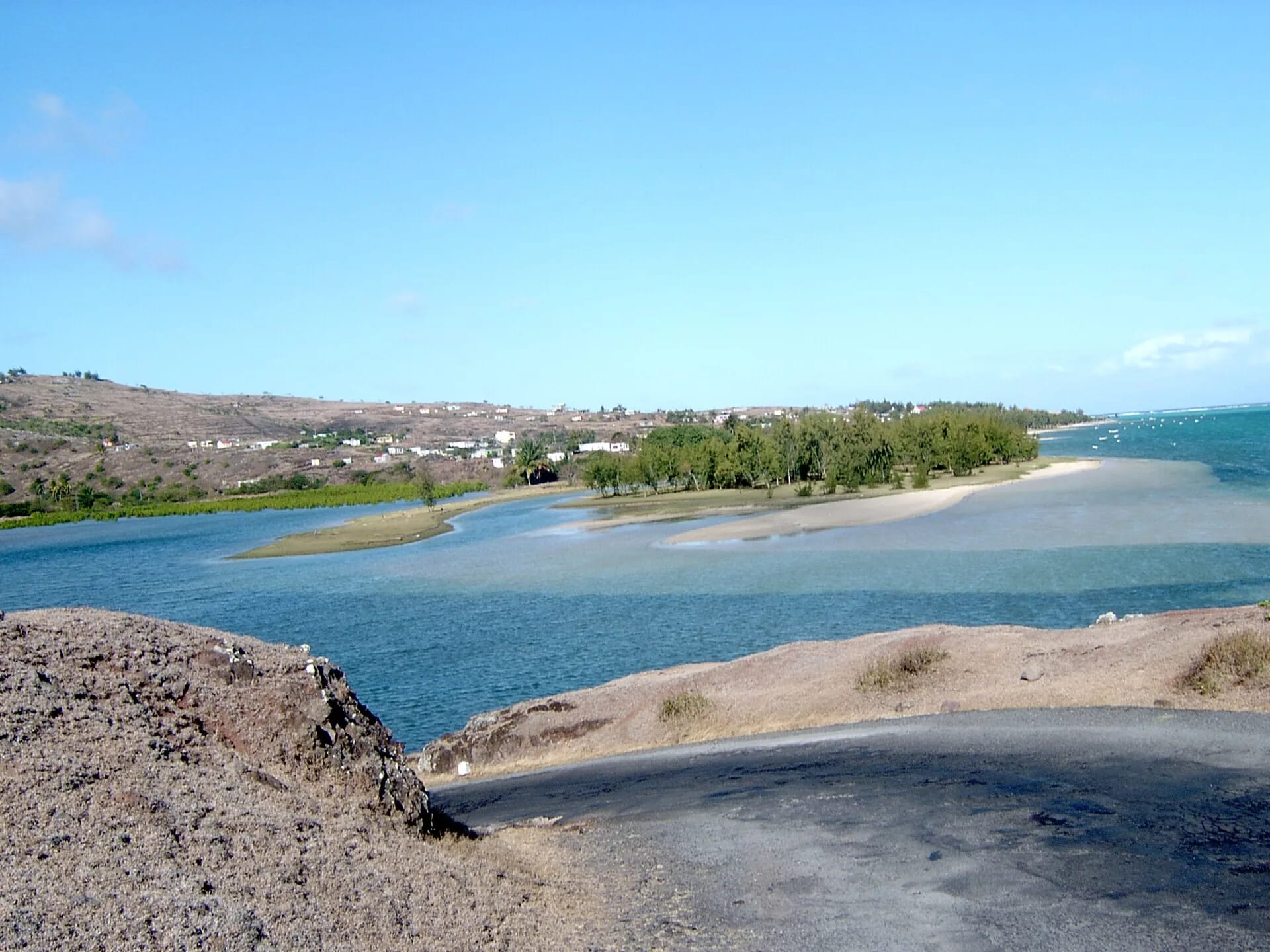 Lagon et banc de sable vus des hauteurs de Mourouk, sur la côte sud-est de Rodrigues
