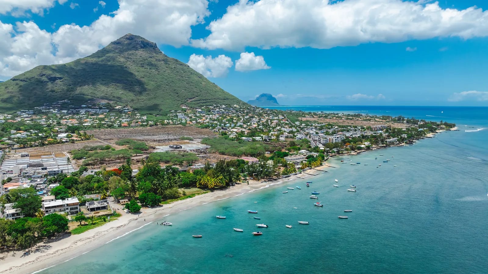 Vue aérienne de la baie de Tamarin, côte ouest de Maurice